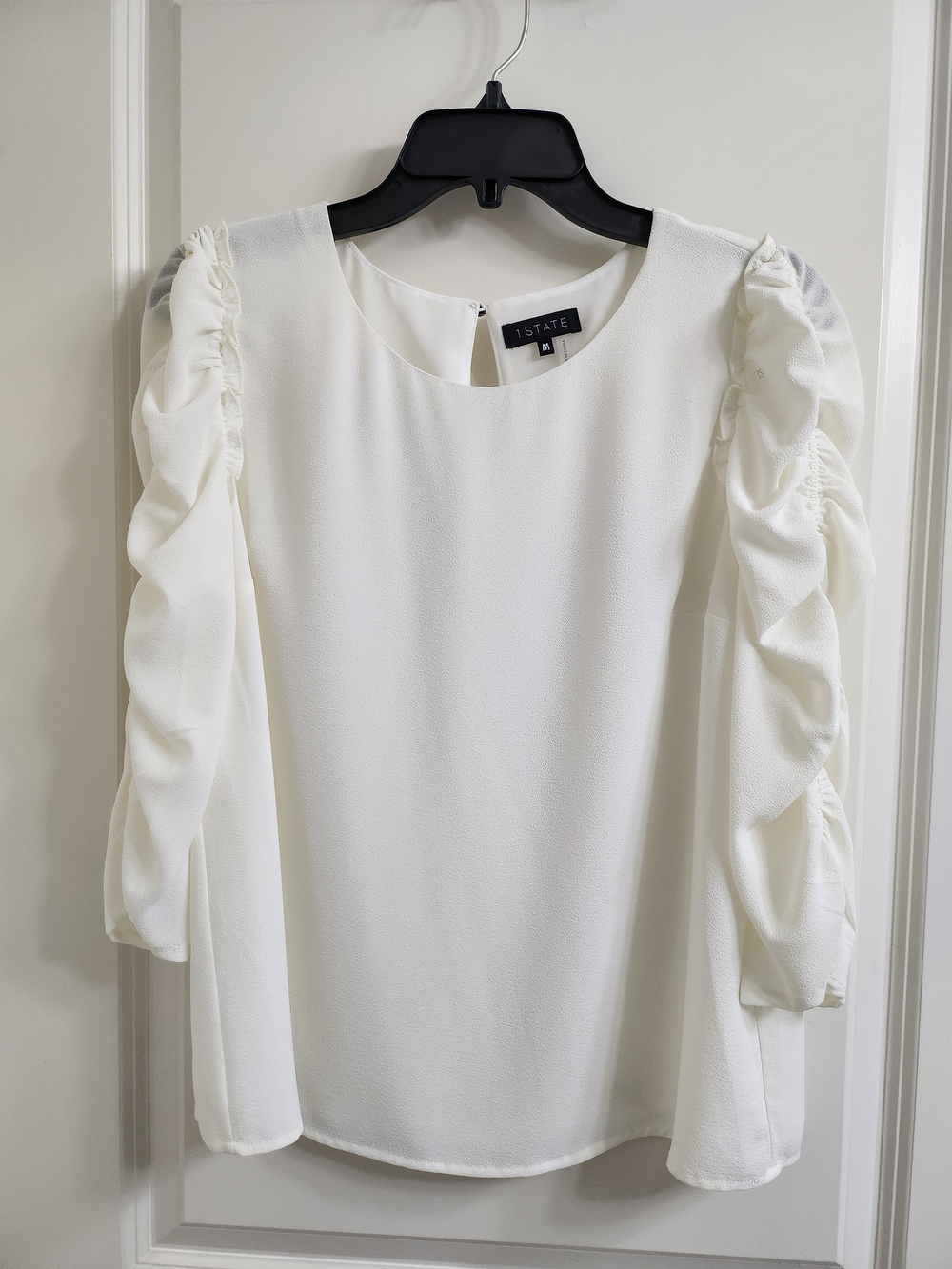 I·State Cream Ruched Sleeve Blouse